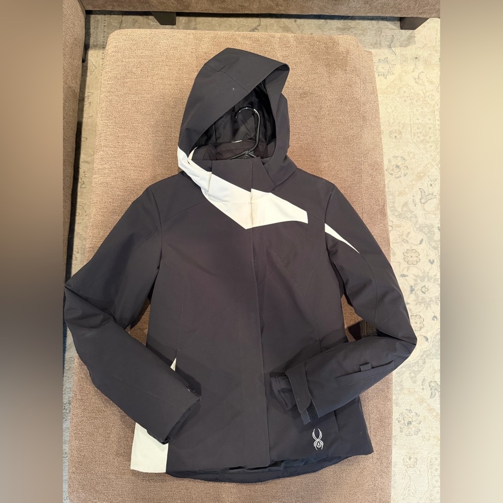 Spyder Women's Black and White Ski Jacket